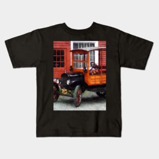 Cars - Model T Station Wagon Kids T-Shirt